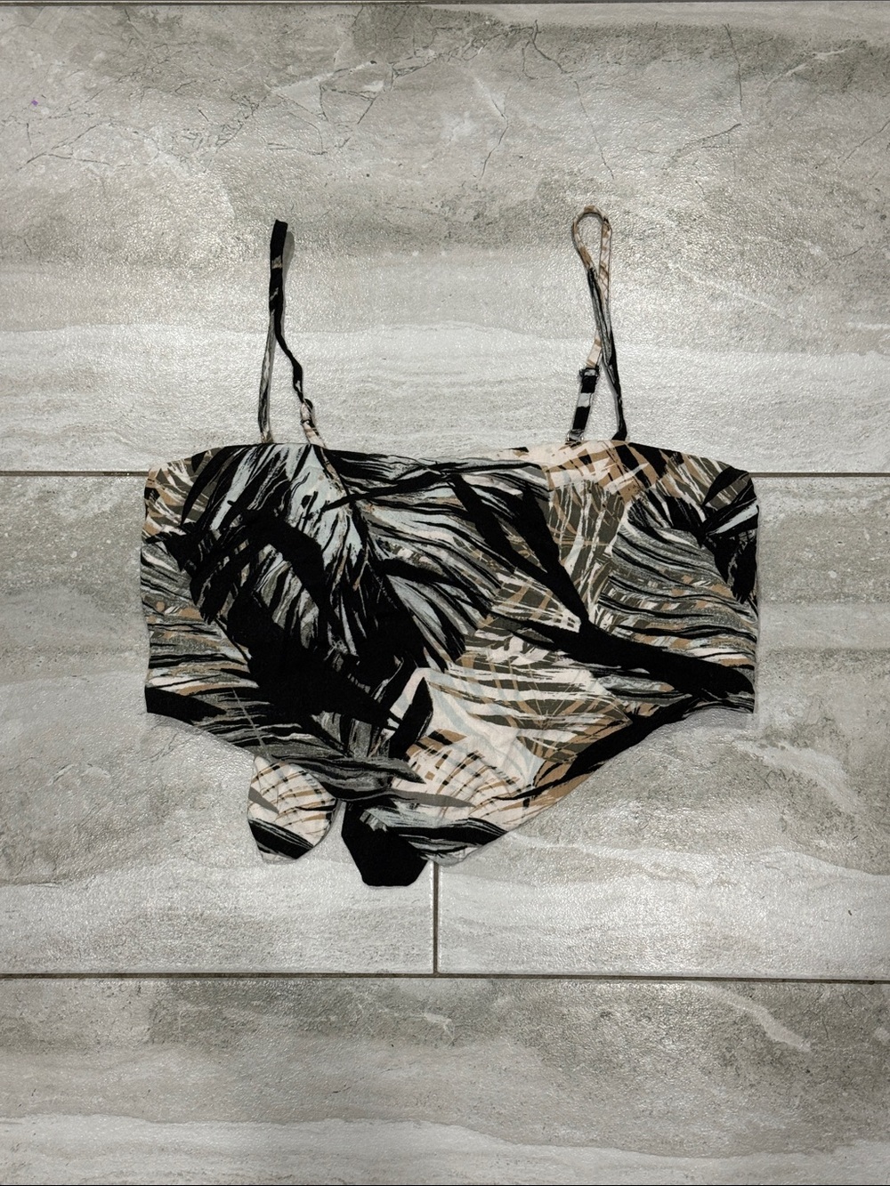 Ardene Palm-Print Cropped Cami in Black, Tan & Cream